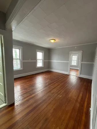 $1,400 | 588 Brock Avenue, Unit 3S, New Bedford, MA 02744