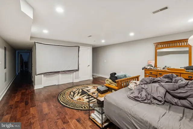 a view of steet corner