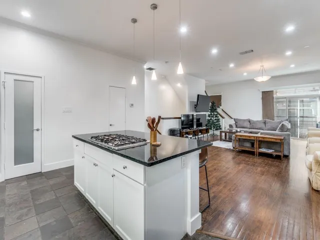 $759,900 | 2947 Thomas Avenue, Dallas, TX 75204