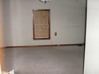 2422 West Temperance Road Temperance, MI 48182 - Photo 5 of 10 276188-4.JPG