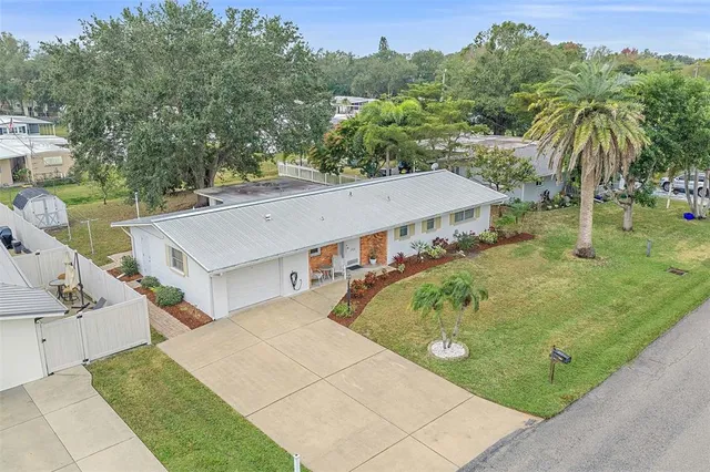 $1,000 | 2930 Floyd Street, Sarasota, FL 34239