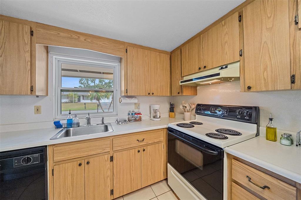 2930 Floyd Street Sarasota, FL 34239 - Photo 18 of 32