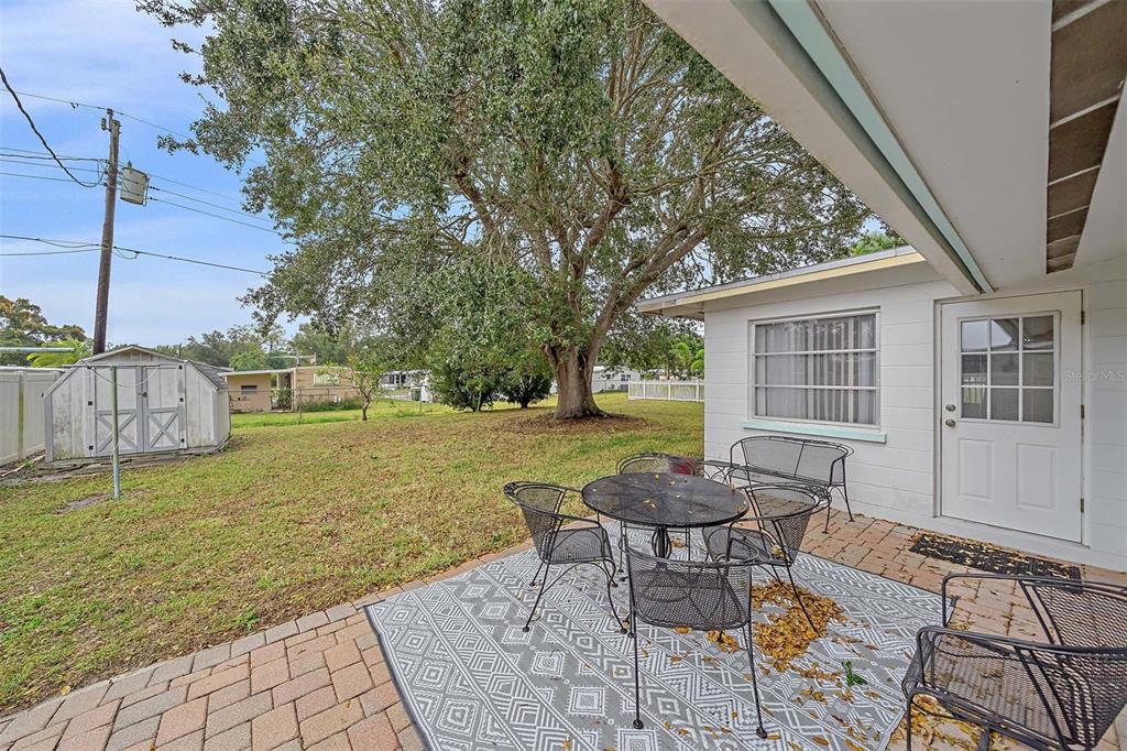 2930 Floyd Street Sarasota, FL 34239 - Photo 8 of 32