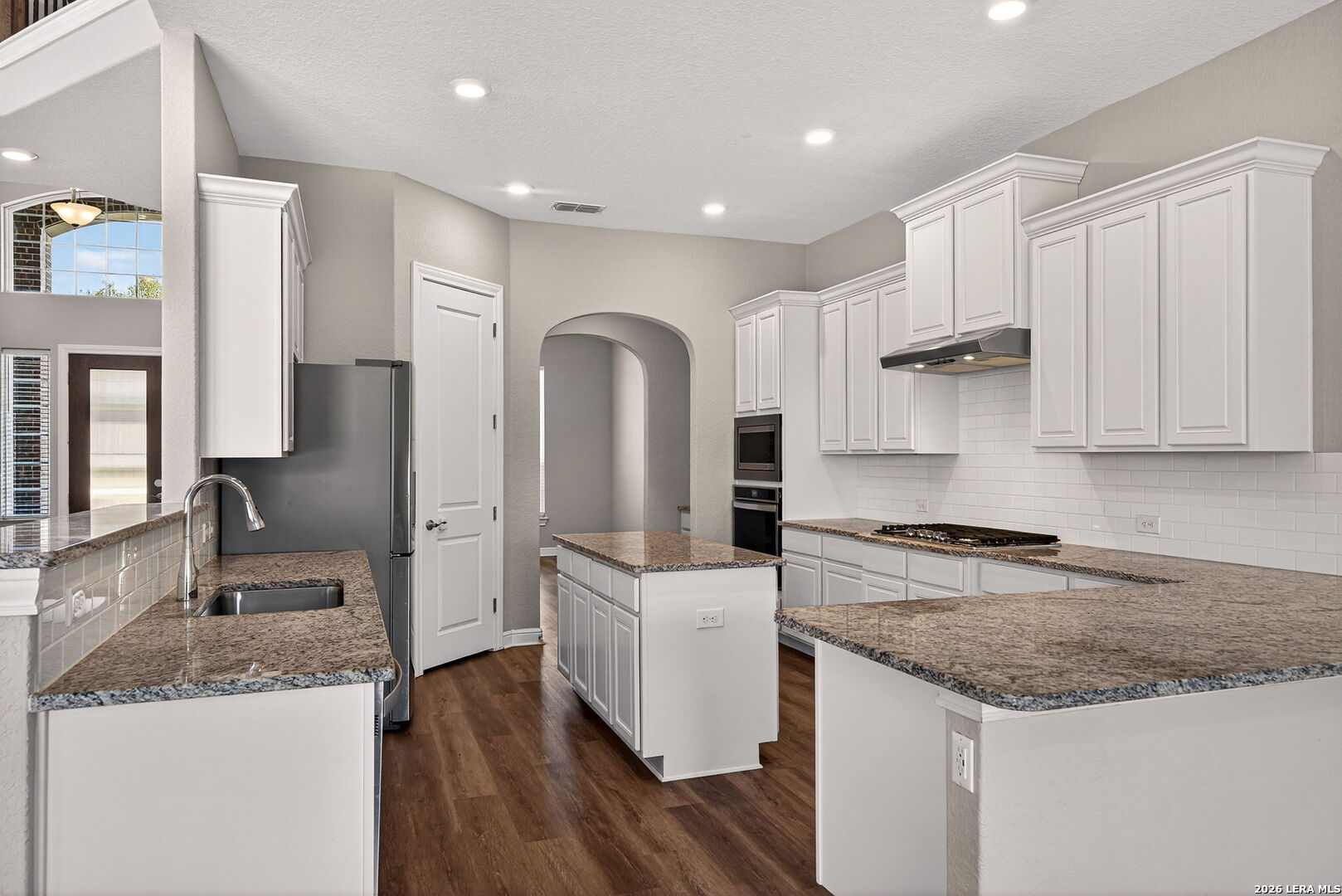 588 Texas Bend Castroville, TX 78009 - Photo 17 of 80