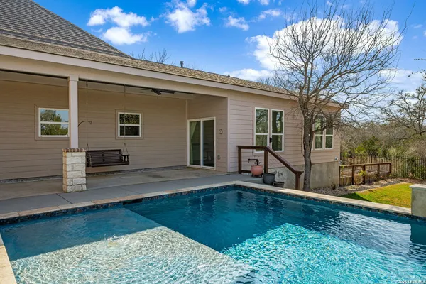 $920,000 | 588 Texas, Castroville, TX 78009
