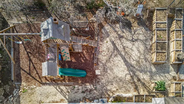 $920,000 | 588 Texas, Castroville, TX 78009