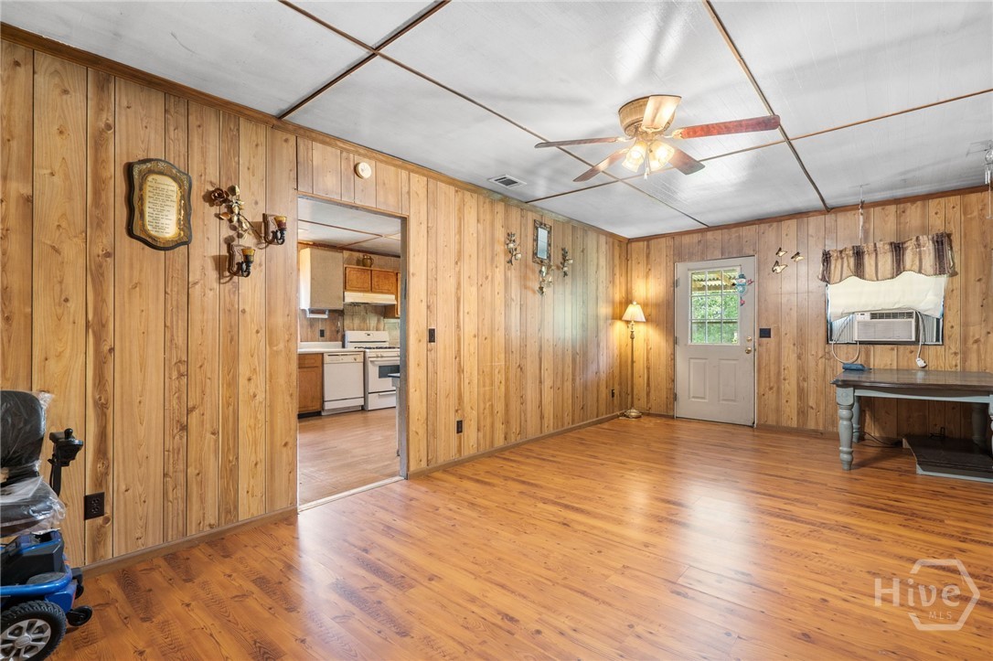 717 Noel C Conaway Road Guyton, GA 31312 - Photo 4 of 47