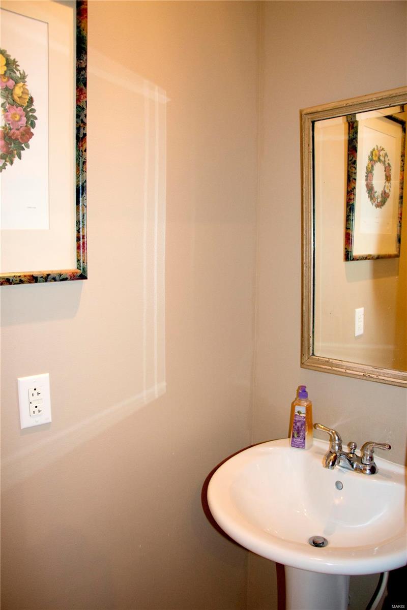 2321 Rutger Street, Unit D St. Louis, MO 63104 - Photo 14 of 26 Gallery Image 14