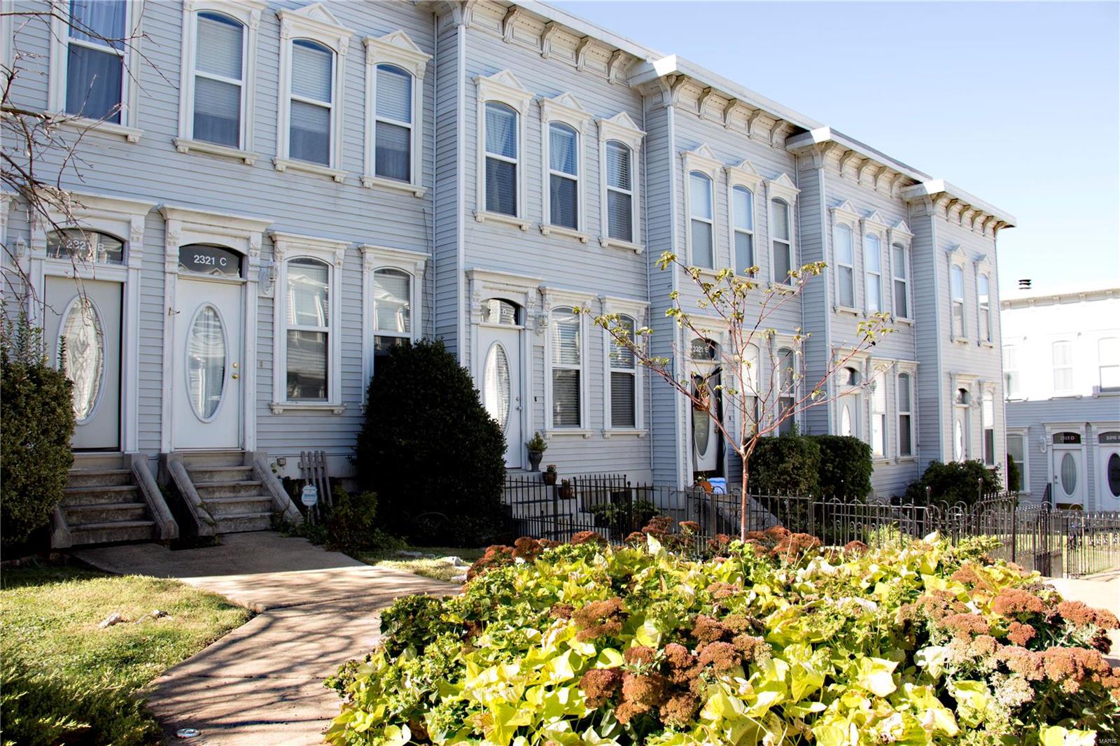 2321 Rutger Street, Unit D St. Louis, MO 63104 - Photo 3 of 26 Gallery Image 3