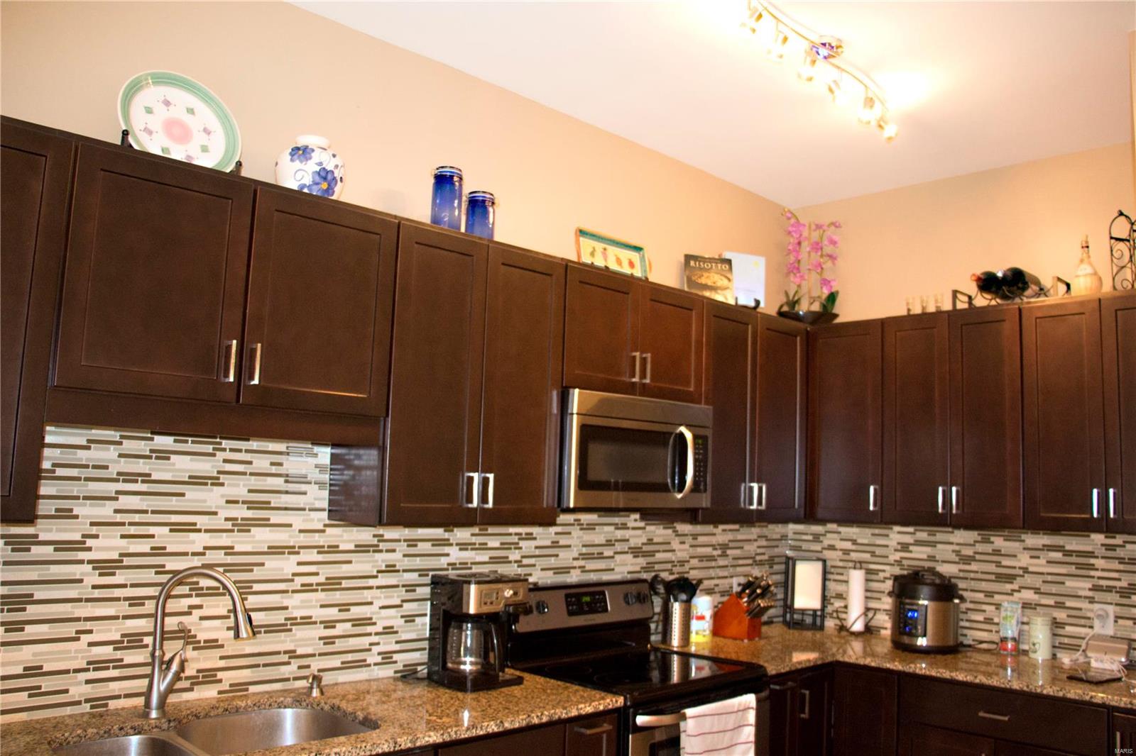 2321 Rutger Street, Unit D St. Louis, MO 63104 - Photo 7 of 26 Gallery Image 7