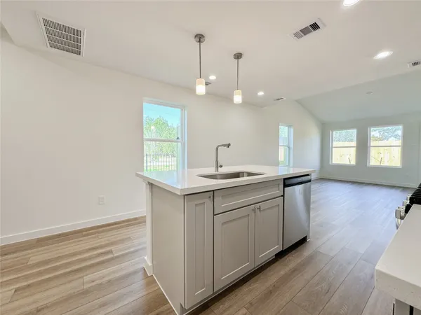 $1,750 | 2726 Discovery Trails, Conroe, TX 77301