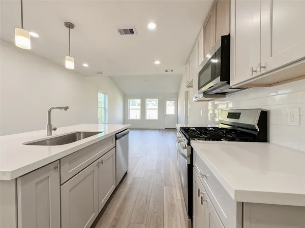 $1,750 | 2726 Discovery Trails, Conroe, TX 77301