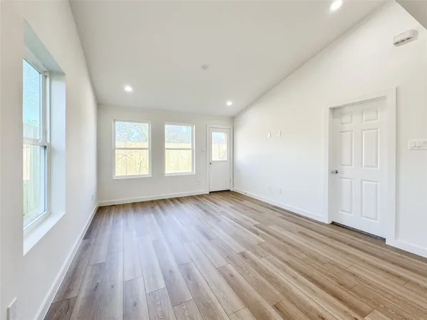 $1,750 | 2726 Discovery Trails, Conroe, TX 77301