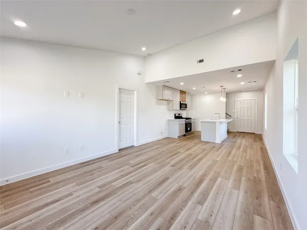 $1,750 | 2726 Discovery Trails, Conroe, TX 77301