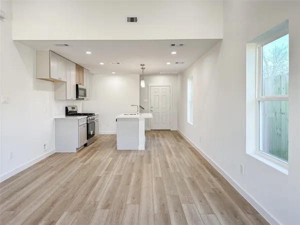 $1,750 | 2726 Discovery Trails, Conroe, TX 77301