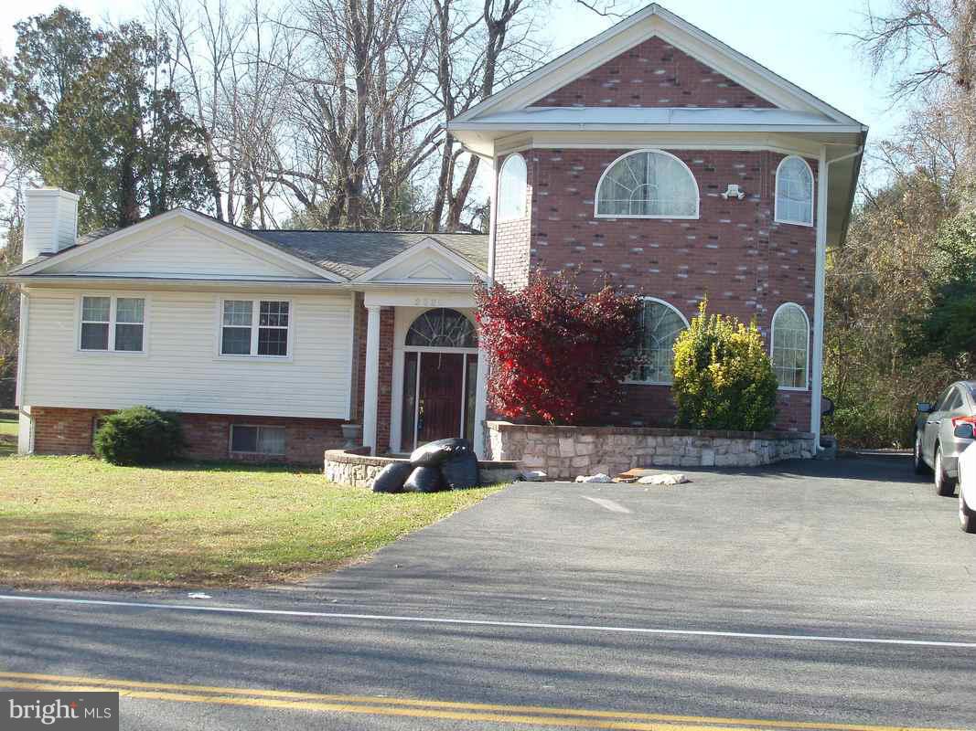 2520 Flint Hill Road Vienna, VA 22181 - Photo 1 of 12 Exterior (General)