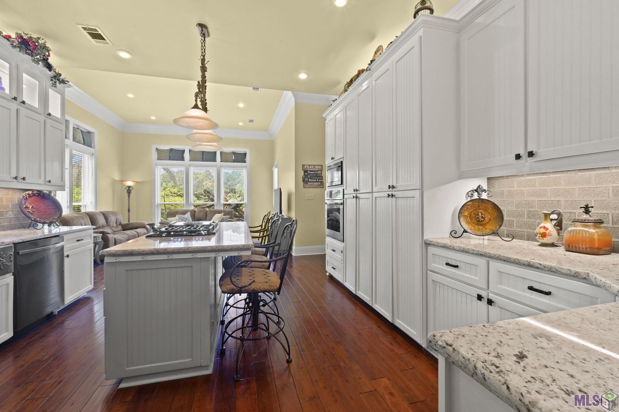 16924 Sunset Point Court Baton Rouge, LA 70816 - Photo 11 of 37