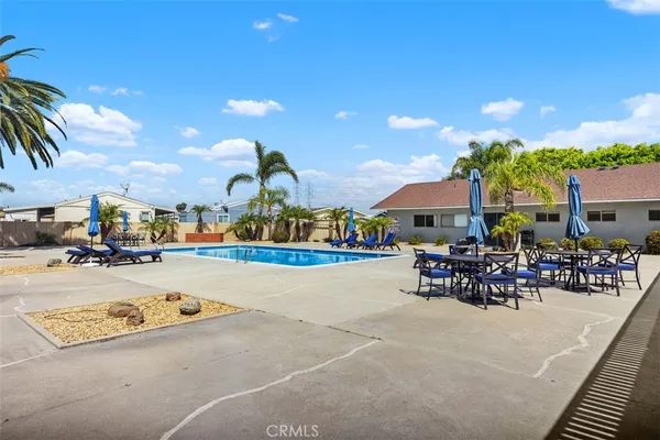 $300,000 | 19361-84 Brookhurst Street, Unit 84, Huntington Beach, CA 92646