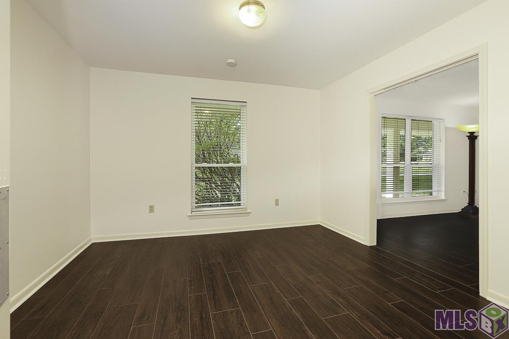5621 Hyacinth Avenue Baton Rouge, LA 70808 - Photo 15 of 39 Dining rm