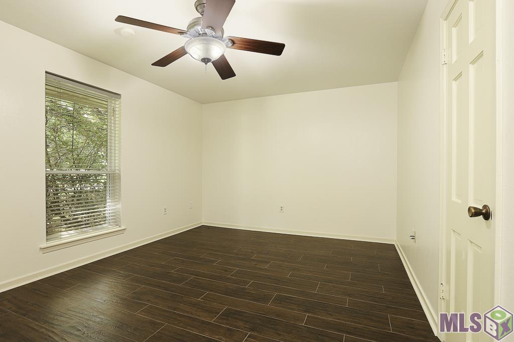 5621 Hyacinth Avenue Baton Rouge, LA 70808 - Photo 22 of 39 Bedroom