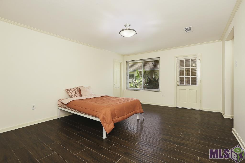 5621 Hyacinth Avenue Baton Rouge, LA 70808 - Photo 24 of 39 Primary bedroom