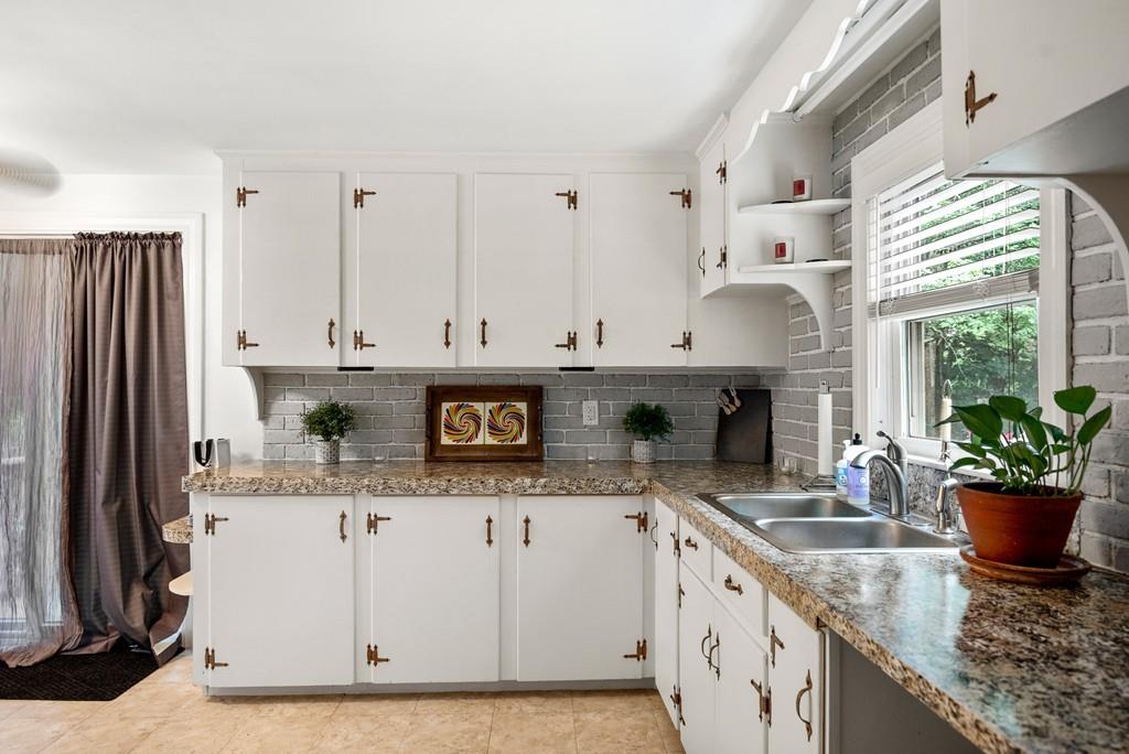 9 Sargent Road Bolton, MA 01740 - Photo 12 of 34 Gallery Image 12