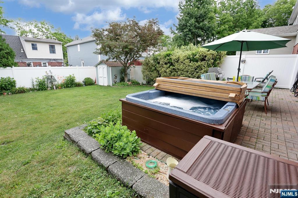 393 New Bridge Road Bergenfield, NJ 07621 - Photo 30 of 37
