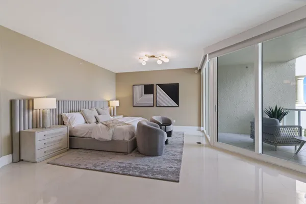$1,675,000 | 1063 Hillsboro Mile, Unit 404, Hillsboro Beach, FL 33064
