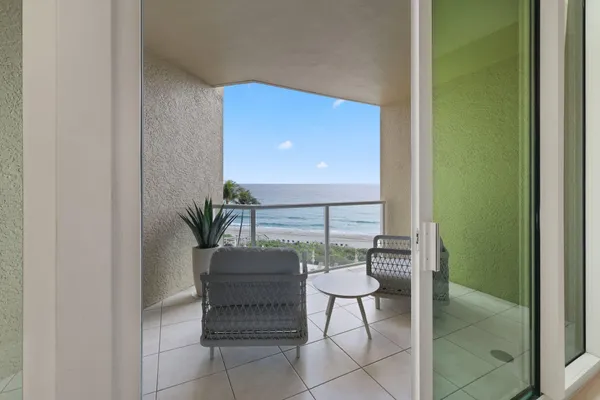 $1,675,000 | 1063 Hillsboro Mile, Unit 404, Hillsboro Beach, FL 33064