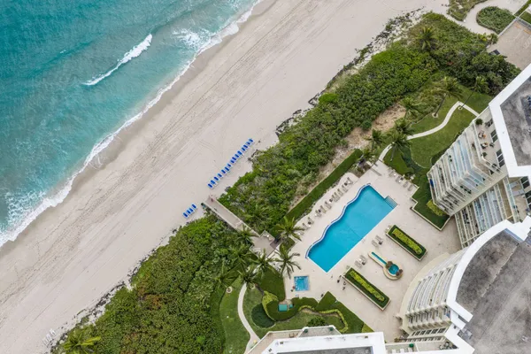 $1,675,000 | 1063 Hillsboro Mile, Unit 404, Hillsboro Beach, FL 33064