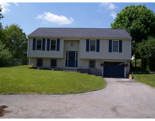 6 Beacon Avenue Woonsocket, RI 02895 - Photo 1 of 11