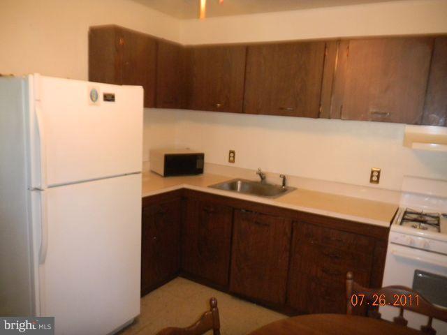 204 Highfalcon Road Reisterstown, MD 21136 - Photo 13 of 17 Kitchen