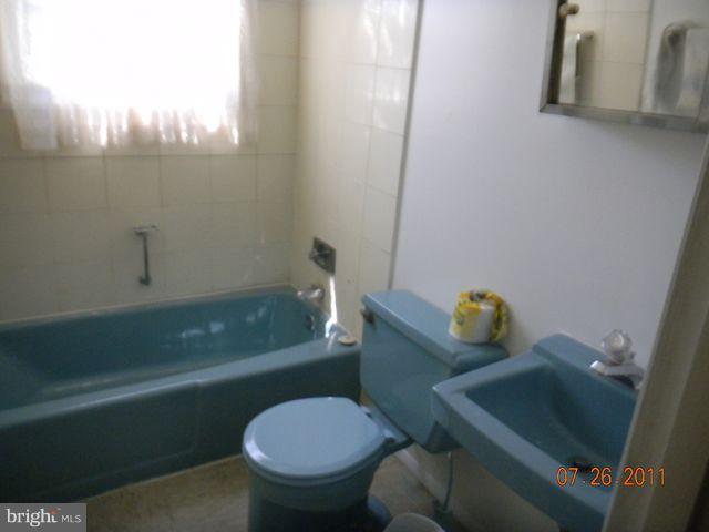 204 Highfalcon Road Reisterstown, MD 21136 - Photo 6 of 17 Bath