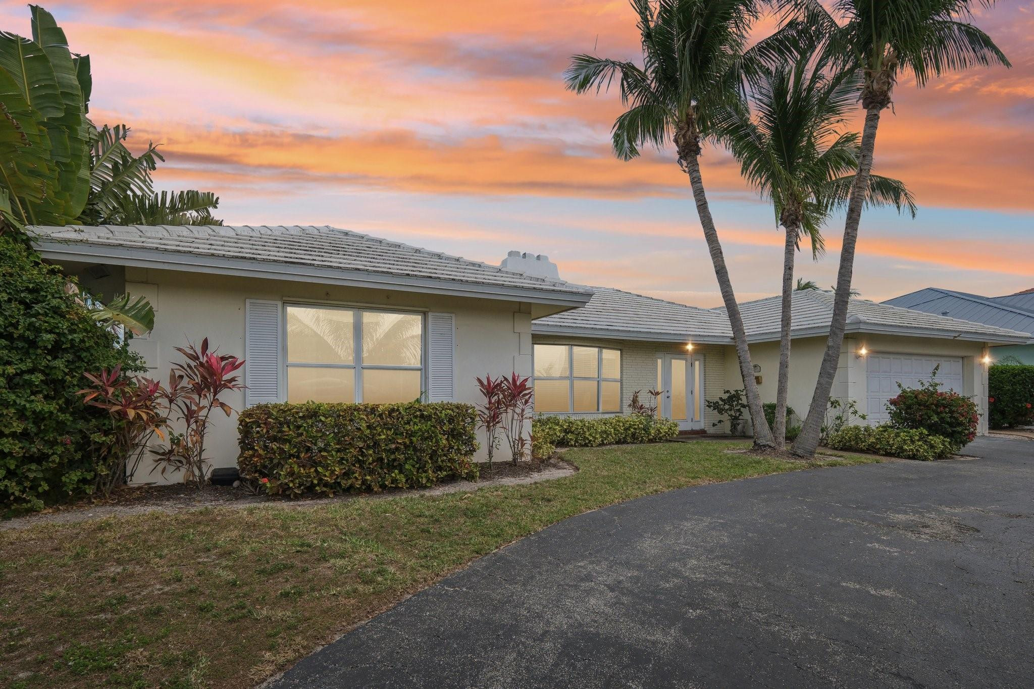 3820 Northeast 29th Avenue Lighthouse Point, FL 33064 - Photo 1 of 39 Lovely LHP in prestigious Venetian Isles