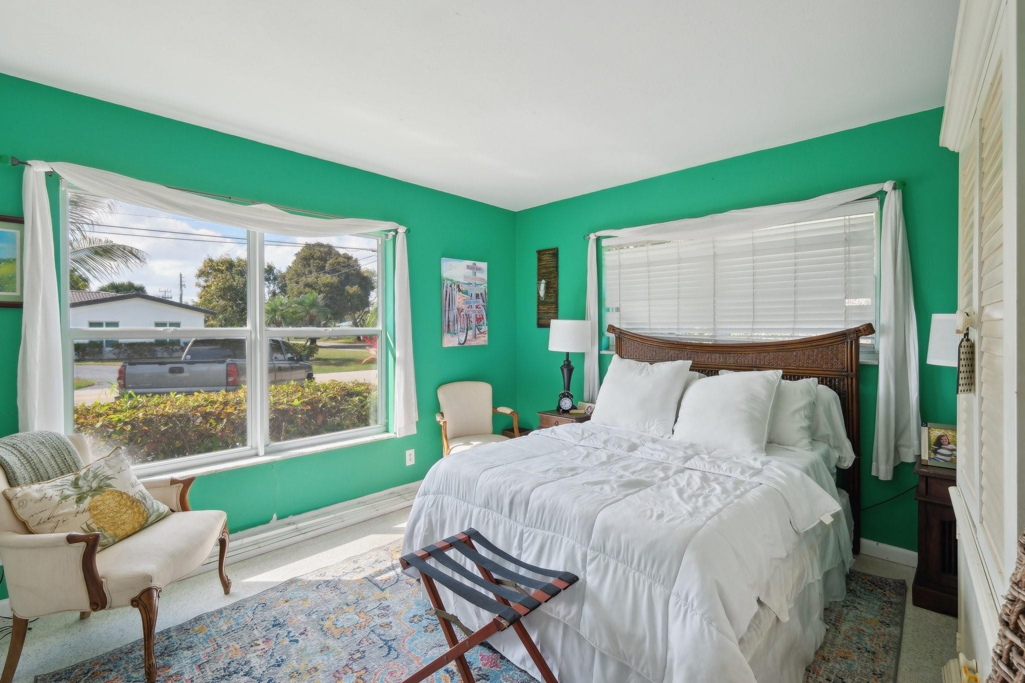 3820 Northeast 29th Avenue Lighthouse Point, FL 33064 - Photo 17 of 39 2nd guest bedroom
