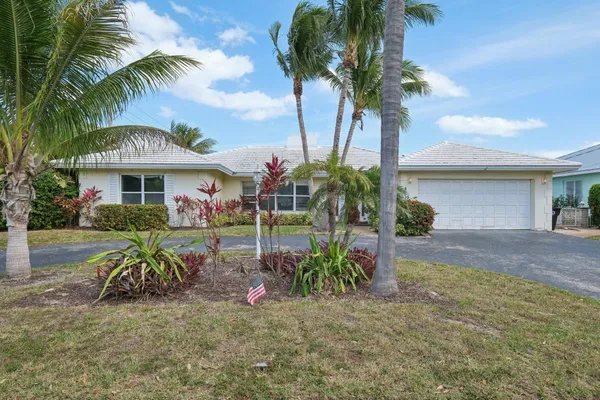 $1,250,000 | 3820 Northeast 29th Avenue, Lighthouse Point, FL 33064