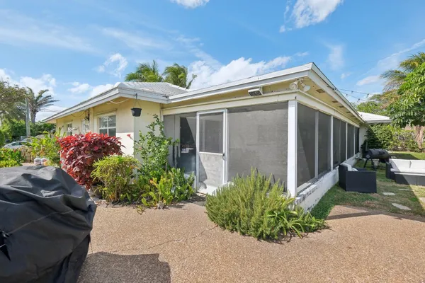 $1,250,000 | 3820 Northeast 29th Avenue, Lighthouse Point, FL 33064