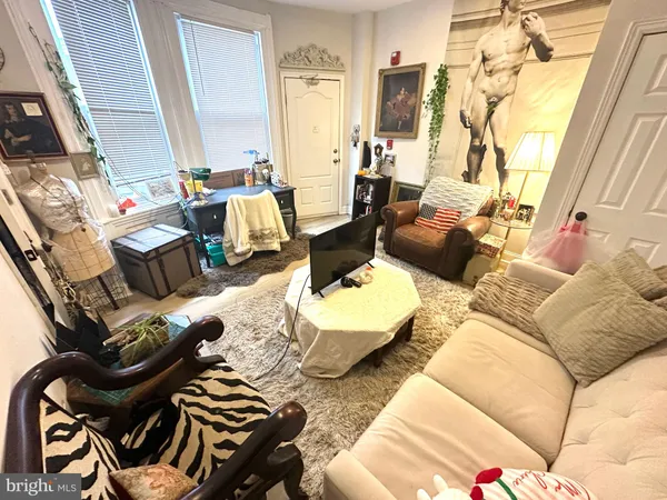 $1,250 | 4925 Cedar Avenue, Unit 2, Philadelphia, PA 19143