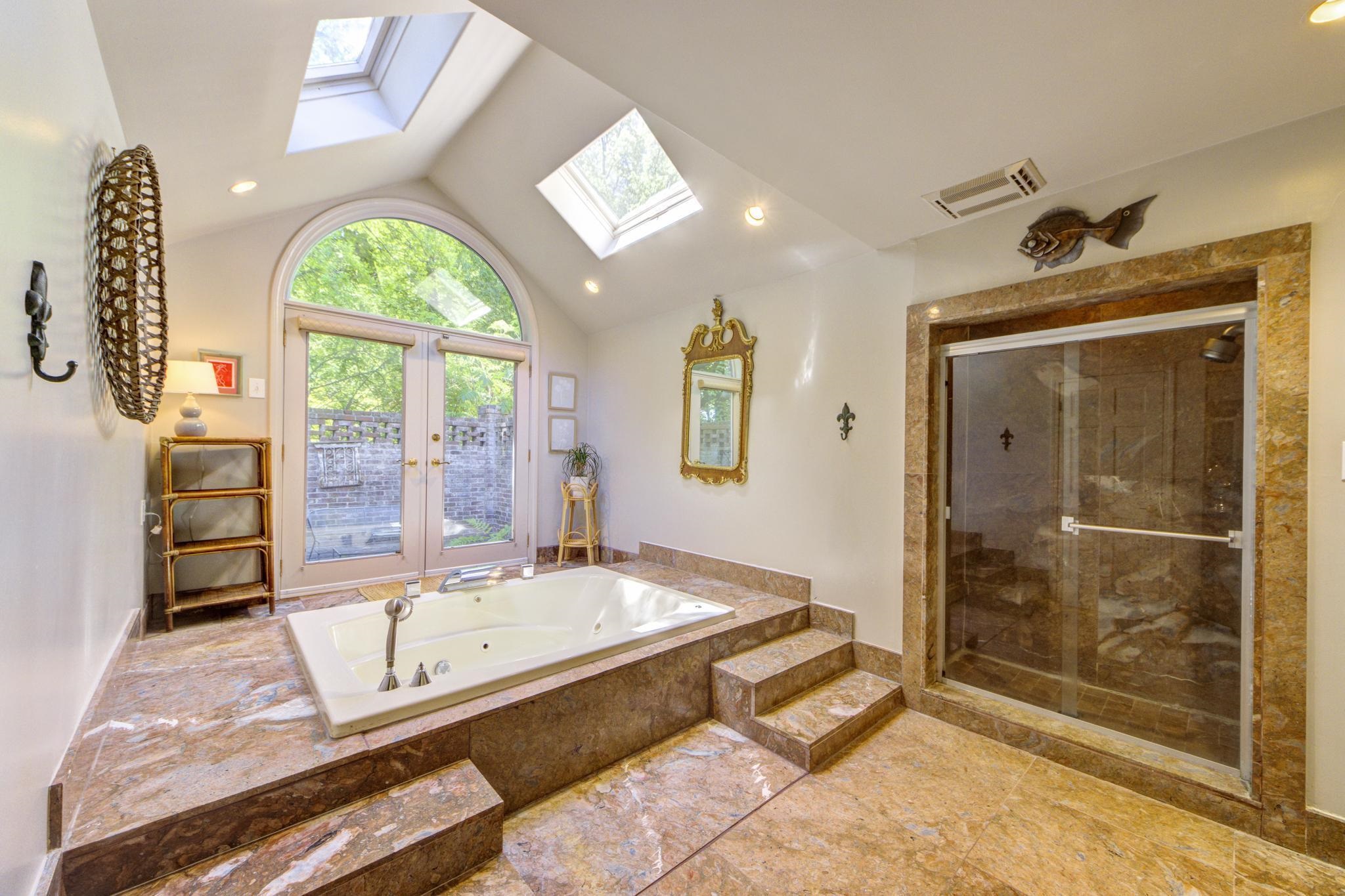 370 Greenway Road Memphis, TN 38117 - Photo 20 of 40 Gallery Image 20