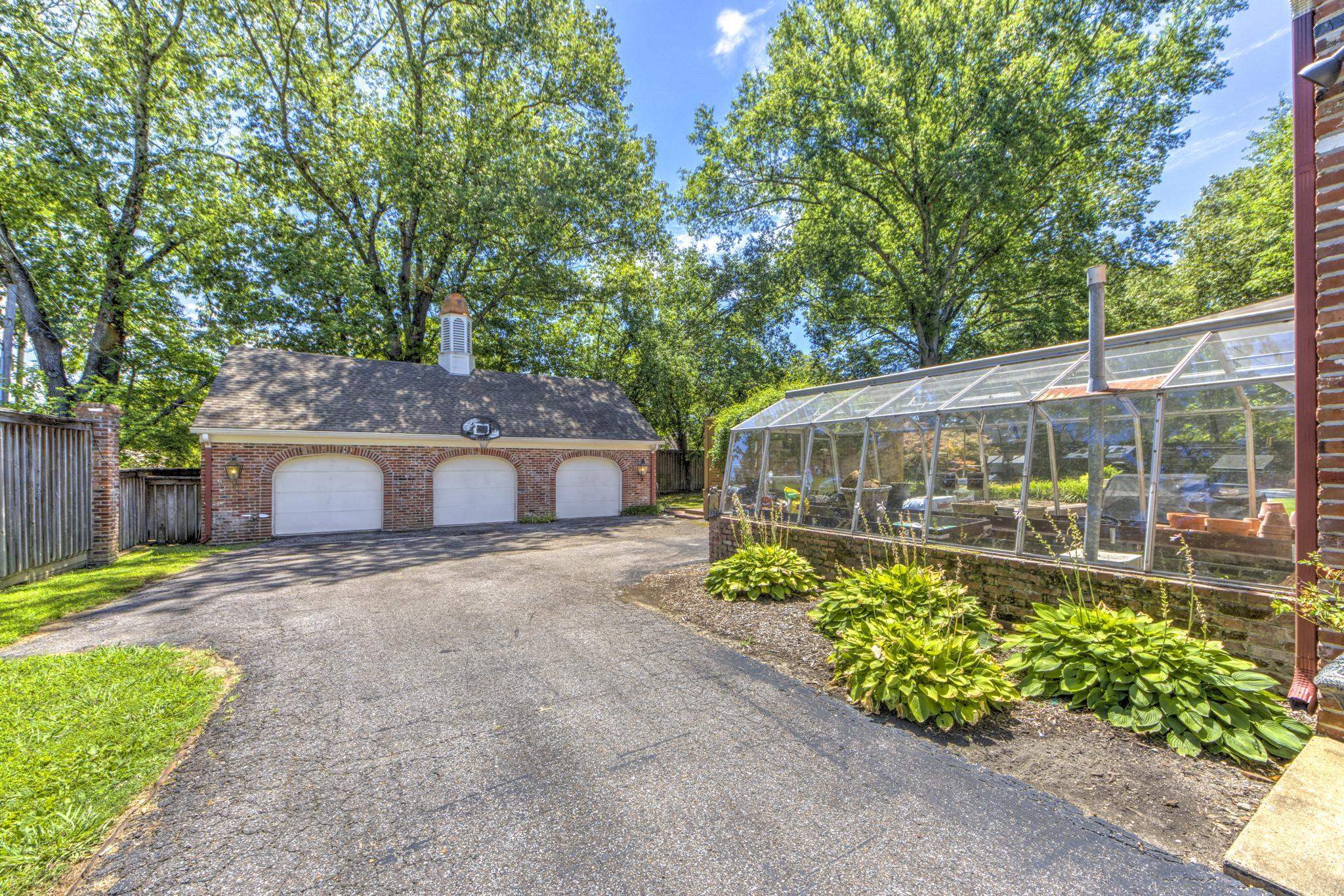 370 Greenway Road Memphis, TN 38117 - Photo 38 of 40 Gallery Image 38