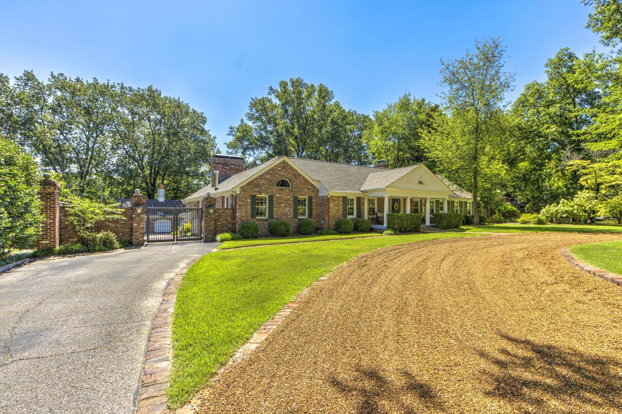 370 Greenway Road Memphis, TN 38117 - Photo 4 of 40 Gallery Image 4