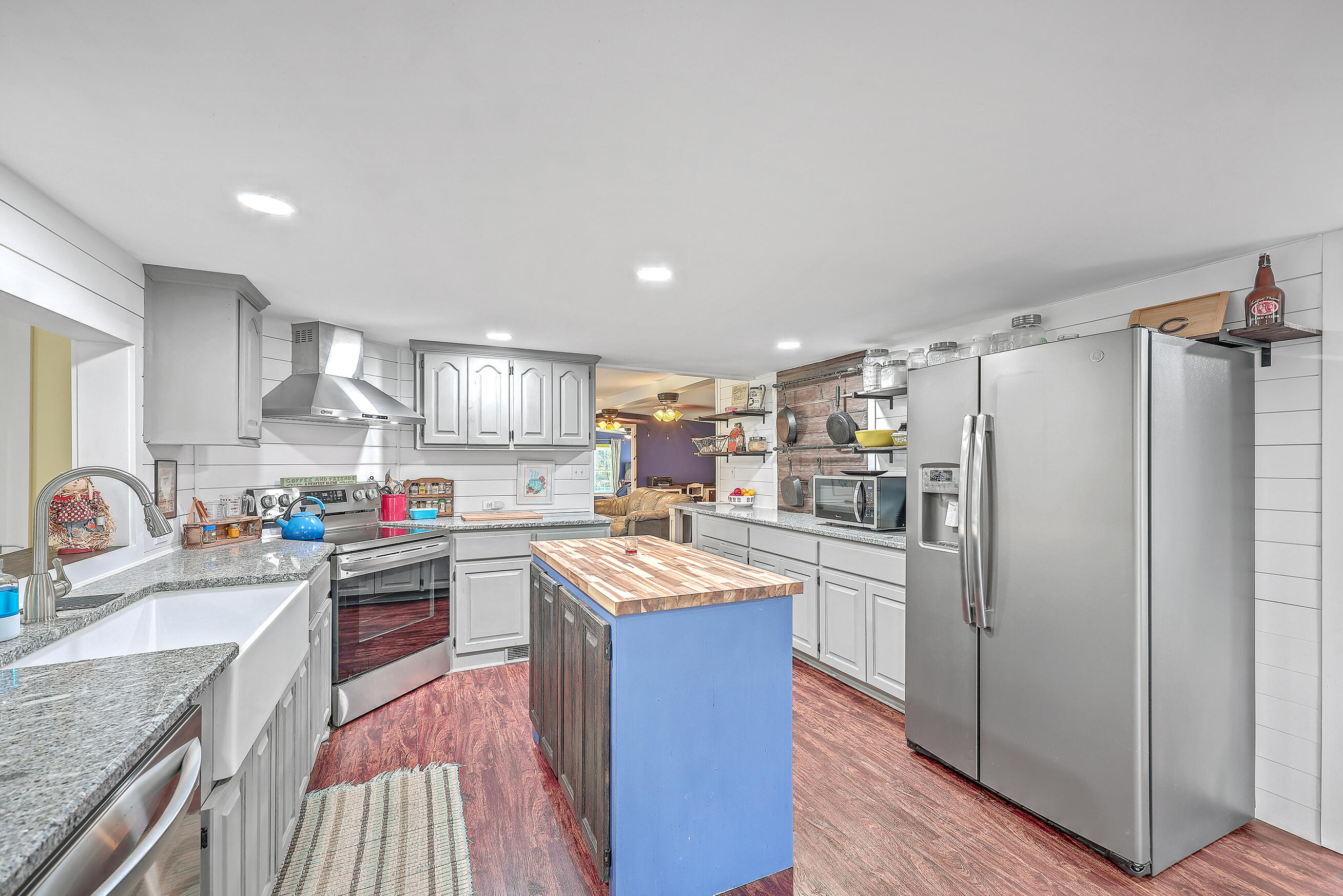 152 Barons Road Summerville, SC 29483 - Photo 8 of 40 ZYN_6244_45_46_47_48_49_50