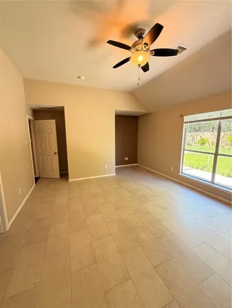 $2,050 | 906 Taylor Ridge Drive, Spring, TX 77373