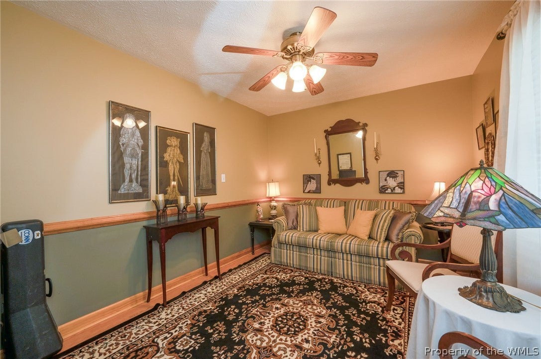 107 Rural Retreat Road Yorktown, VA 23692 - Photo 3 of 41 Gallery Image 3