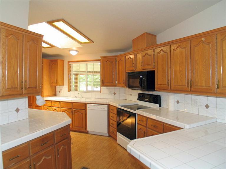 2079 Pleasant Valley Road Merlin, OR 97532 - Photo 5 of 32 Additional Photo
