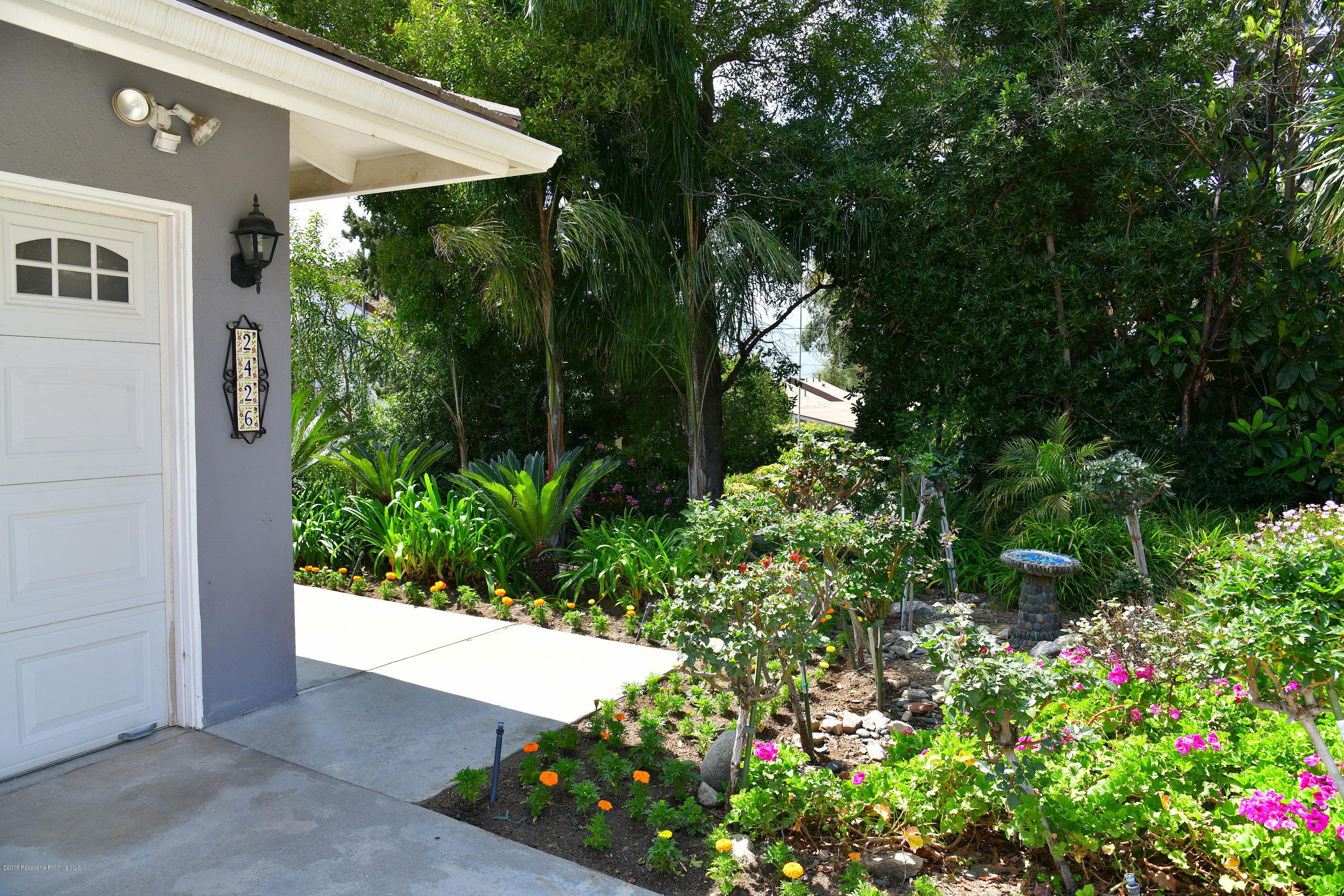 2426 Orange Avenue La Crescenta, CA 91214 - Photo 3 of 54 2426 Orange PRINT 03