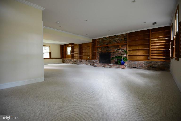 13000 Raintree Terrace Silver Spring, MD 20904 - Photo 5 of 26 Family Room