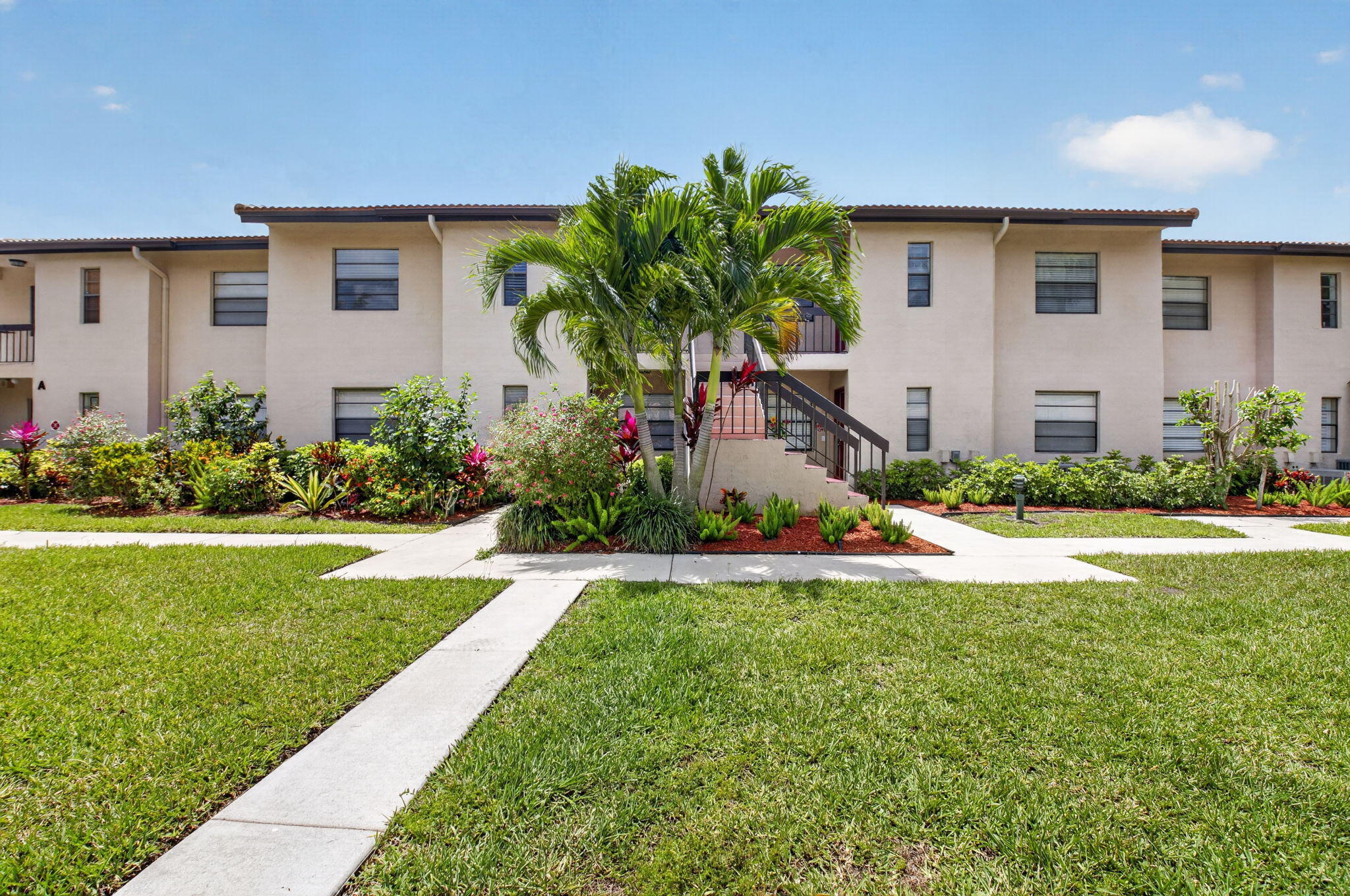 9299 Vista Del Lago, Unit 16D Boca Raton, FL 33428 - Photo 3 of 39 Front of Building