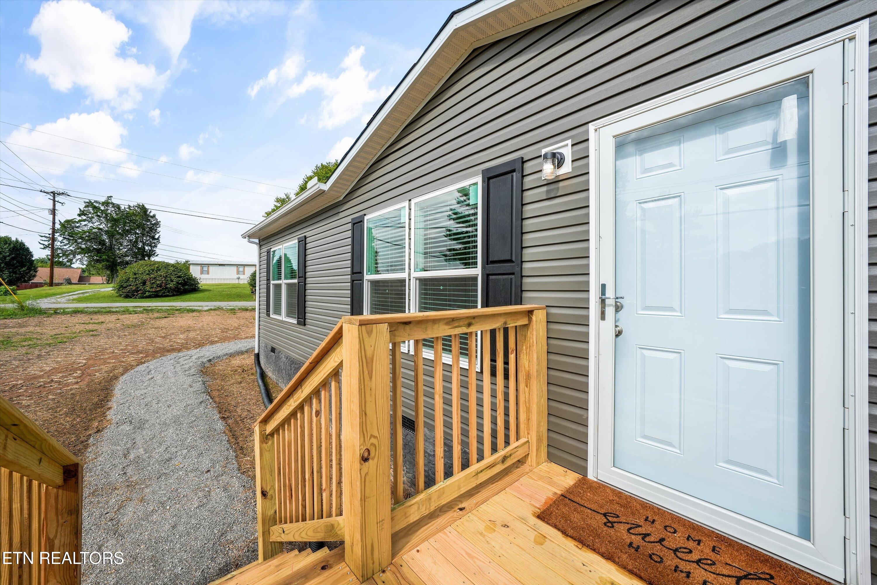 220 Emory Road Blaine, TN 37709 - Photo 5 of 44 FRONT DECK