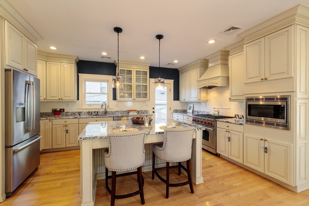 893 Broadway, Unit 2 Somerville, MA 02144 - Photo 7 of 40